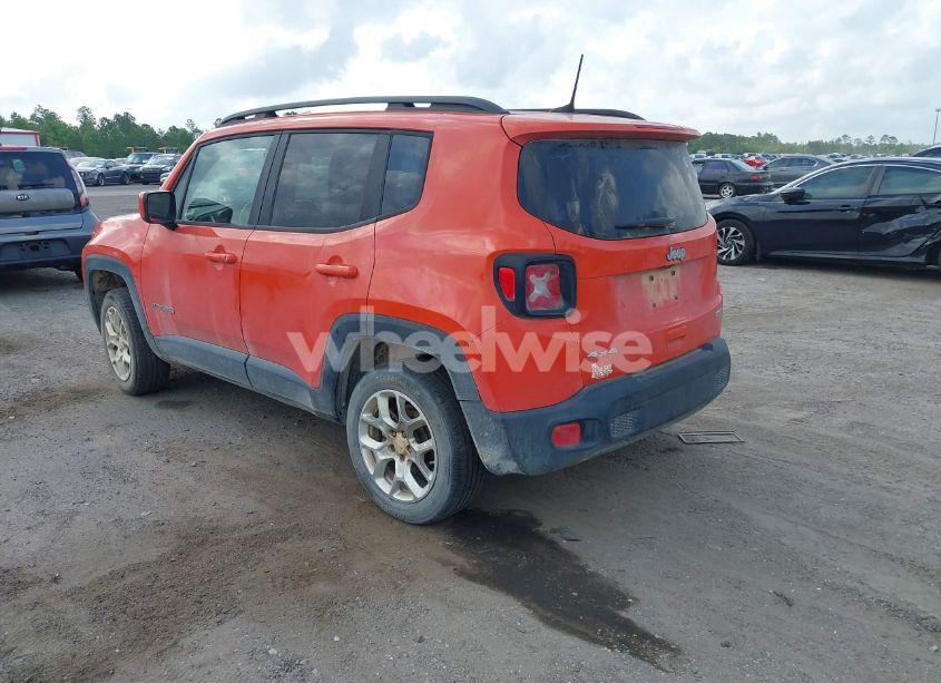 Photo 3 of 2018 Jeep Renegade LATITUDE 4X4 (VIN ZACCJBBB5JPH50381)