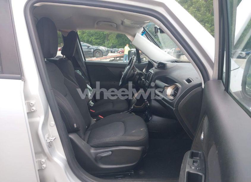 Photo 5 of 2017 Jeep Renegade LATITUDE 4X4 (VIN ZACCJBBB6HPF68571)