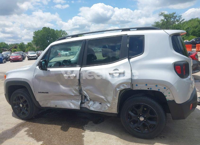 Photo 6 of 2017 Jeep Renegade LATITUDE 4X4 (VIN ZACCJBBB6HPF68571)