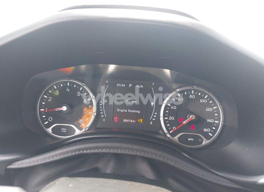 Photo 7 of 2017 Jeep Renegade LATITUDE 4X4 (VIN ZACCJBBB6HPF68571)