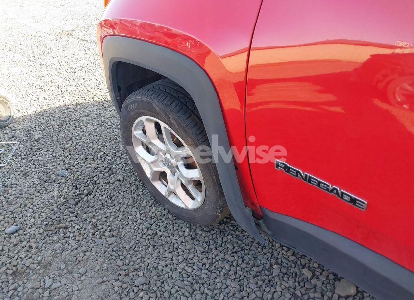 Photo 6 of 2018 Jeep Renegade LATITUDE 4X4 (VIN ZACCJBBB6JPH80554)