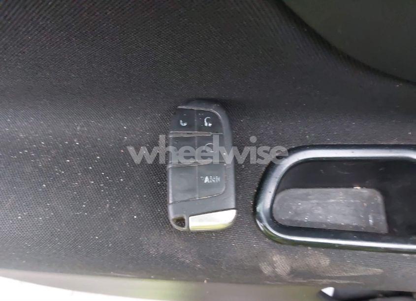 Photo 11 of 2017 Jeep Renegade LATITUDE 4X4 (VIN ZACCJBBB7HPF23042)