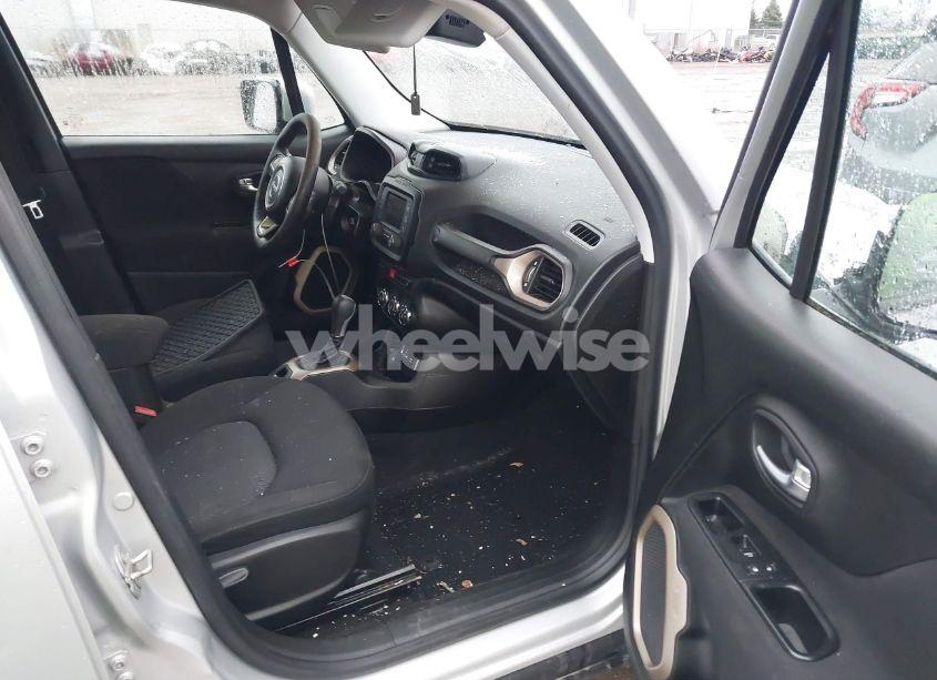 Photo 5 of 2017 Jeep Renegade LATITUDE 4X4 (VIN ZACCJBBB7HPF23042)