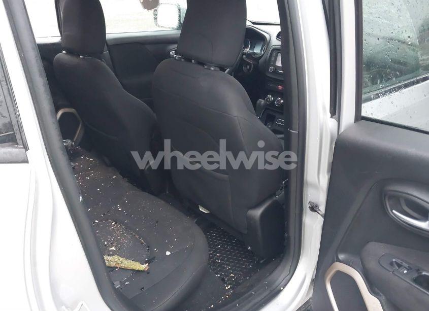 Photo 8 of 2017 Jeep Renegade LATITUDE 4X4 (VIN ZACCJBBB7HPF23042)