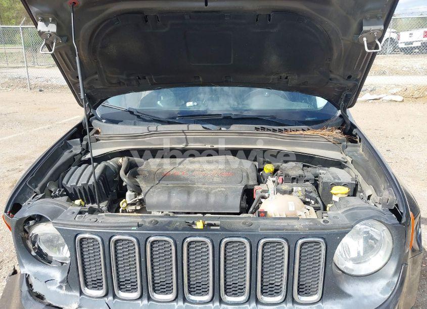 Photo 10 of 2017 Jeep Renegade LATITUDE 4X4 (VIN ZACCJBBB7HPG31581)