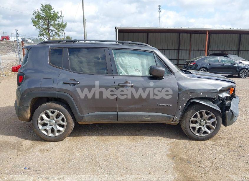 Photo 13 of 2017 Jeep Renegade LATITUDE 4X4 (VIN ZACCJBBB7HPG31581)