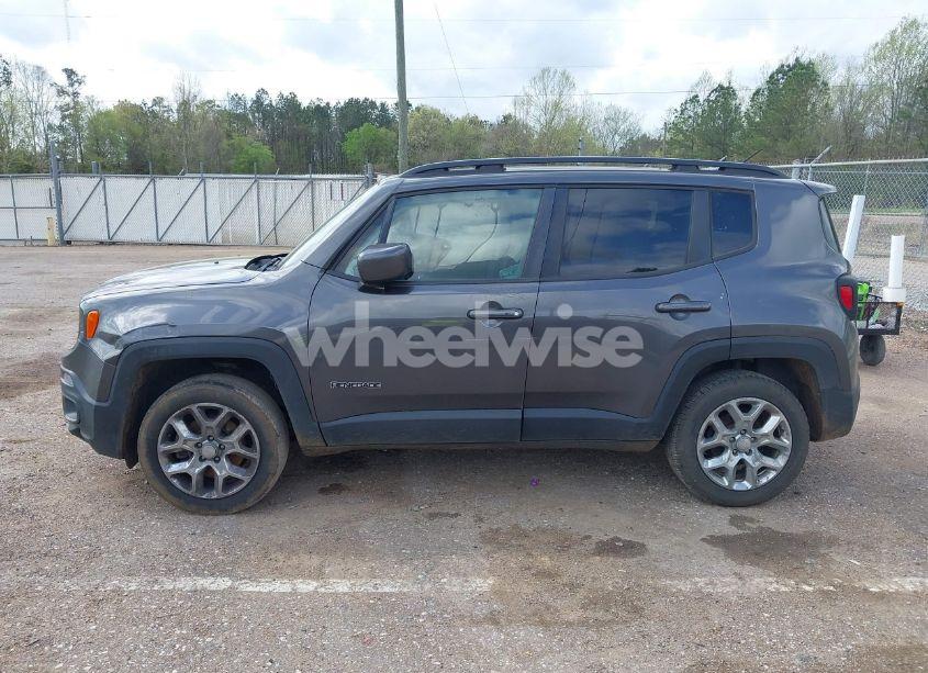 Photo 14 of 2017 Jeep Renegade LATITUDE 4X4 (VIN ZACCJBBB7HPG31581)