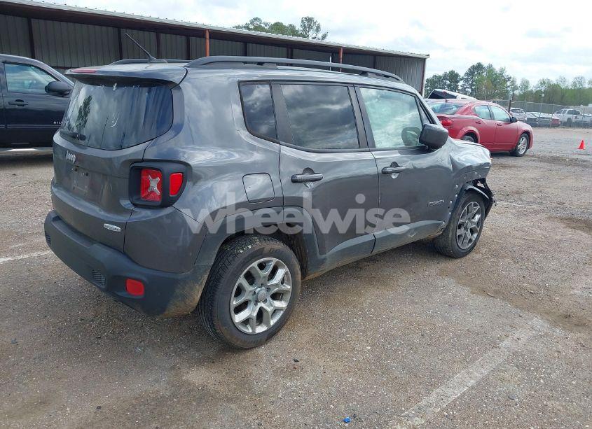 Photo 4 of 2017 Jeep Renegade LATITUDE 4X4 (VIN ZACCJBBB7HPG31581)