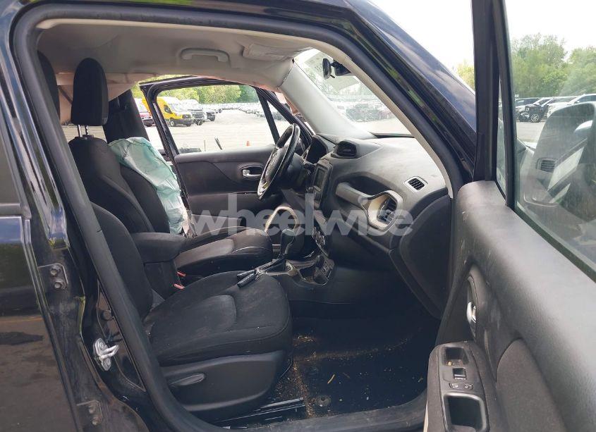 Photo 5 of 2017 Jeep Renegade LATITUDE 4X4 (VIN ZACCJBBB8HPF62917)