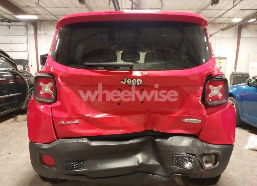 Photo 6 of 2017 Jeep Renegade LATITUDE 4X4 (VIN ZACCJBBB8HPF87526)