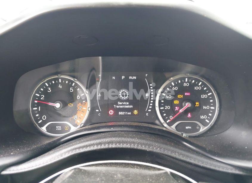 Photo 7 of 2018 Jeep Renegade ALTITUDE 4X4 (VIN ZACCJBBB9JPH08683)