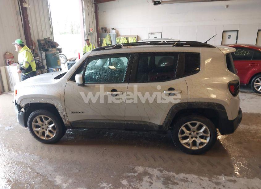 Photo 14 of 2017 Jeep Renegade LATITUDE 4X4 (VIN ZACCJBBBXHPE80039)