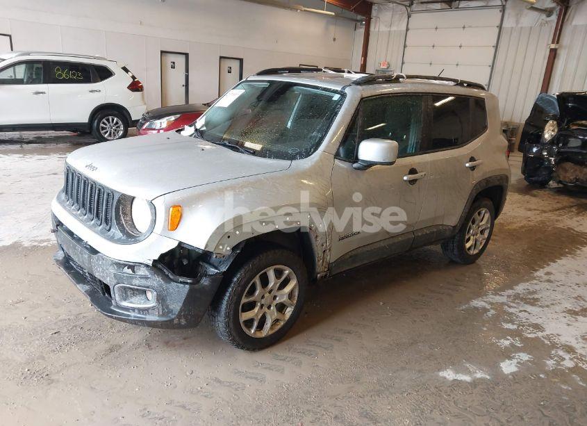 Photo 2 of 2017 Jeep Renegade LATITUDE 4X4 (VIN ZACCJBBBXHPE80039)