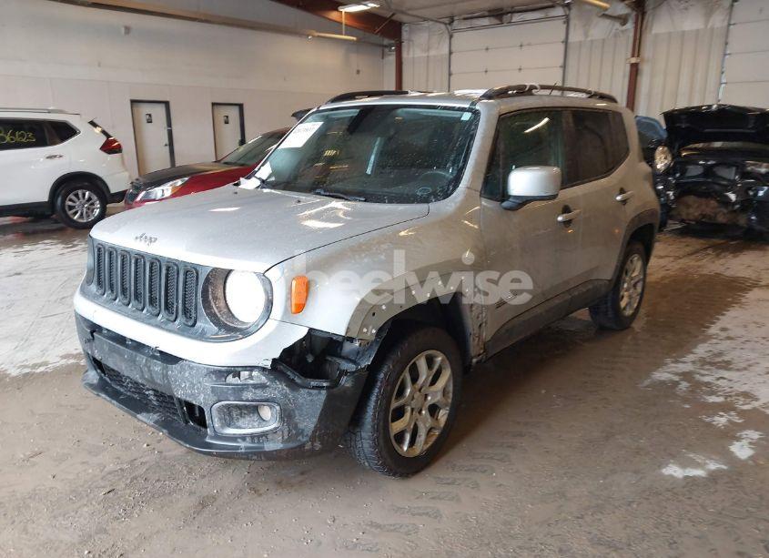Photo 6 of 2017 Jeep Renegade LATITUDE 4X4 (VIN ZACCJBBBXHPE80039)