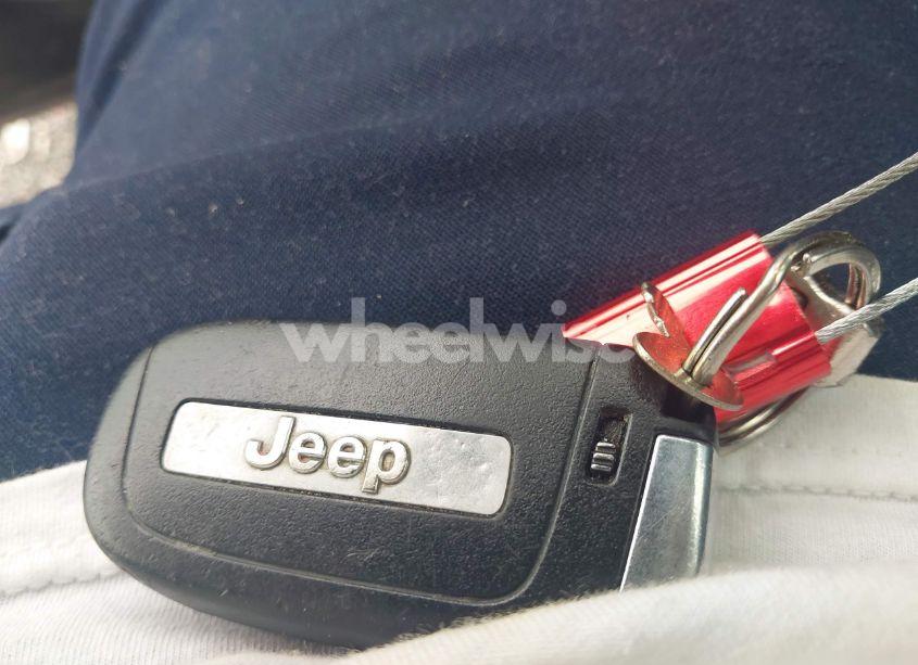 Photo 11 of 2017 Jeep Renegade LATITUDE 4X4 (VIN ZACCJBBBXHPG52893)