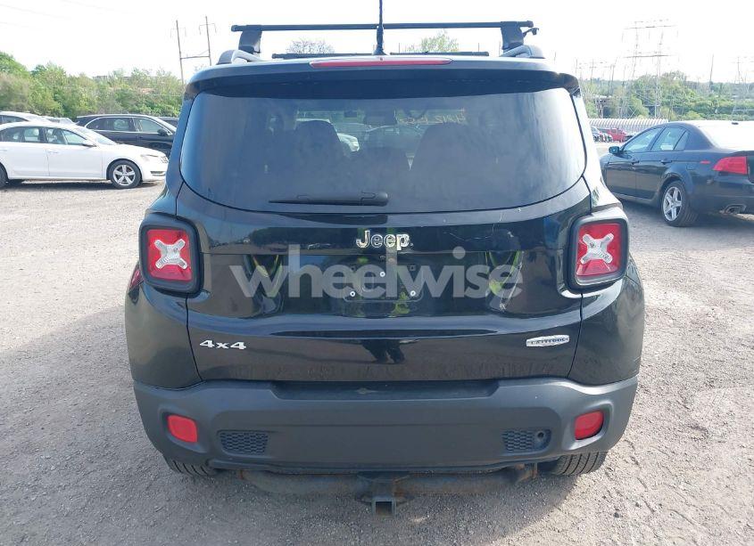 Photo 17 of 2015 Jeep Renegade LATITUDE (VIN ZACCJBBH2FPC31168)