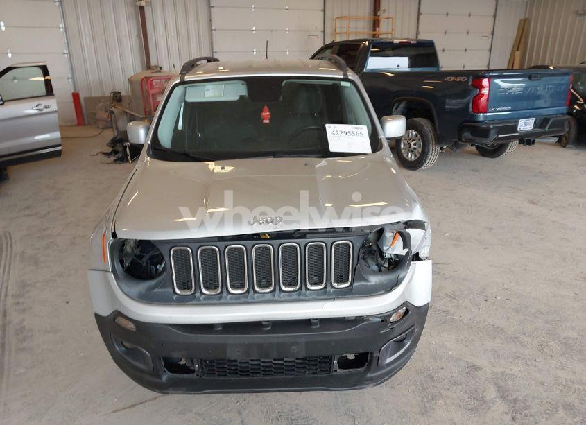 Photo 12 of 2016 Jeep Renegade LATITUDE (VIN ZACCJBBT9GPD99833)