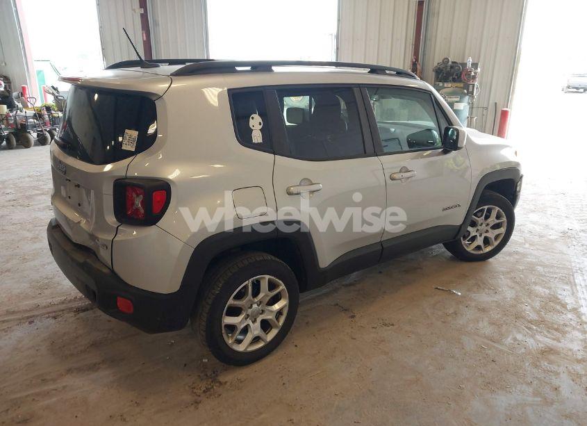 Photo 4 of 2016 Jeep Renegade LATITUDE (VIN ZACCJBBT9GPD99833)