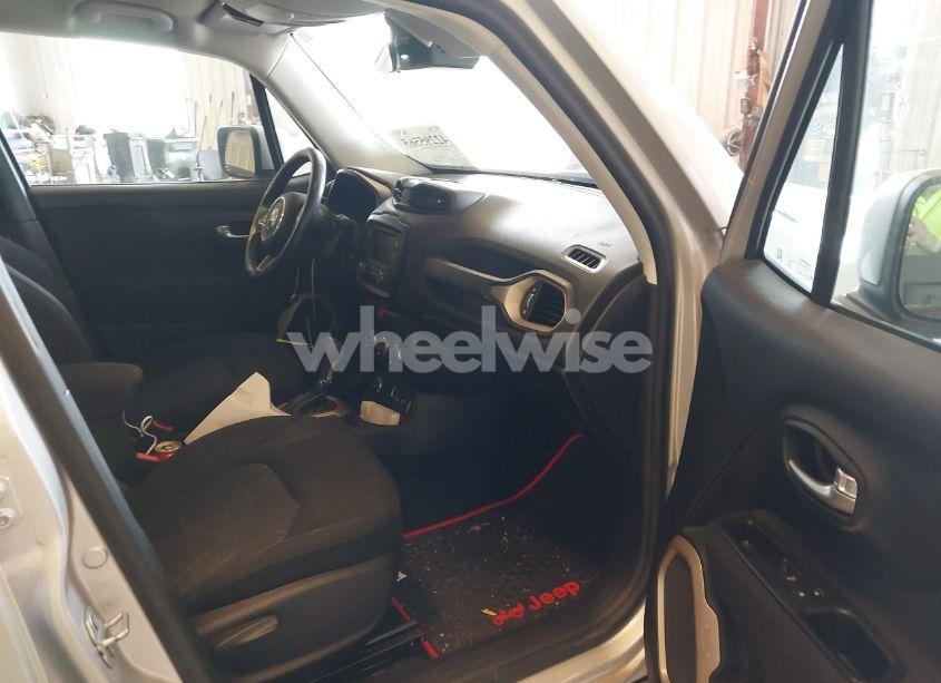 Photo 5 of 2016 Jeep Renegade LATITUDE (VIN ZACCJBBT9GPD99833)