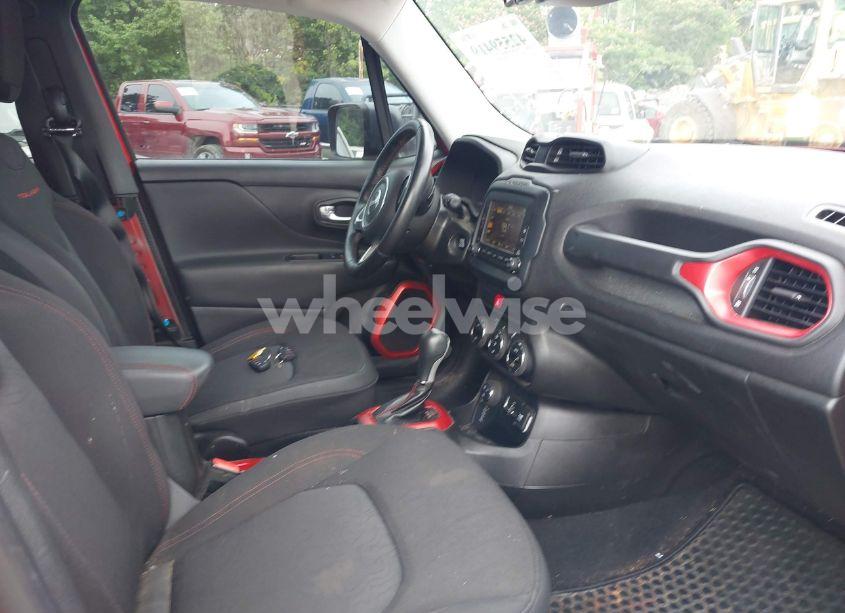 Photo 5 of 2017 Jeep Renegade TRAILHAWK 4X4 (VIN ZACCJBCB1HPF26095)