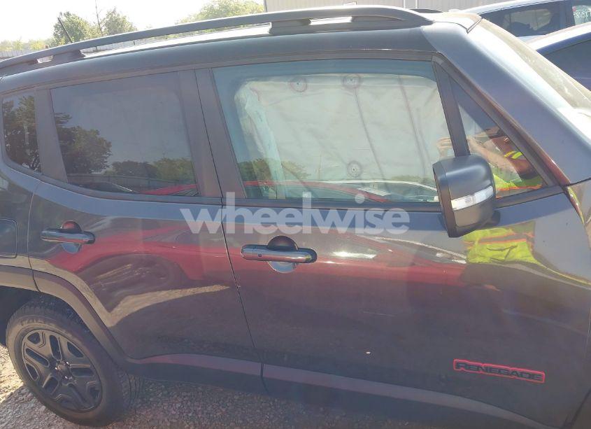 Photo 14 of 2018 Jeep Renegade TRAILHAWK 4X4 (VIN ZACCJBCB1JPH50649)