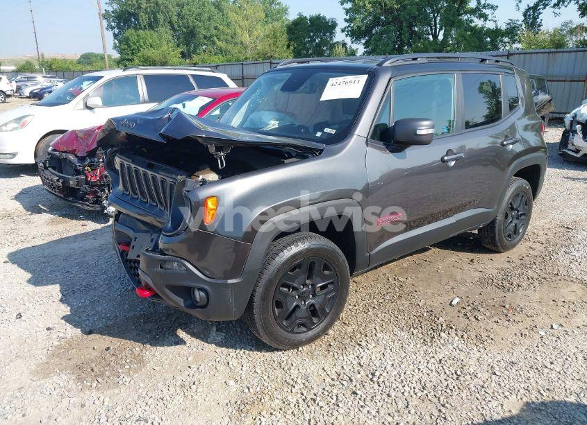 Photo 2 of 2018 Jeep Renegade TRAILHAWK 4X4 (VIN ZACCJBCB1JPH50649)