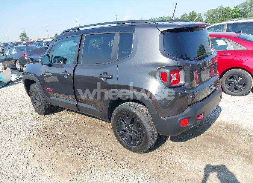 Photo 3 of 2018 Jeep Renegade TRAILHAWK 4X4 (VIN ZACCJBCB1JPH50649)