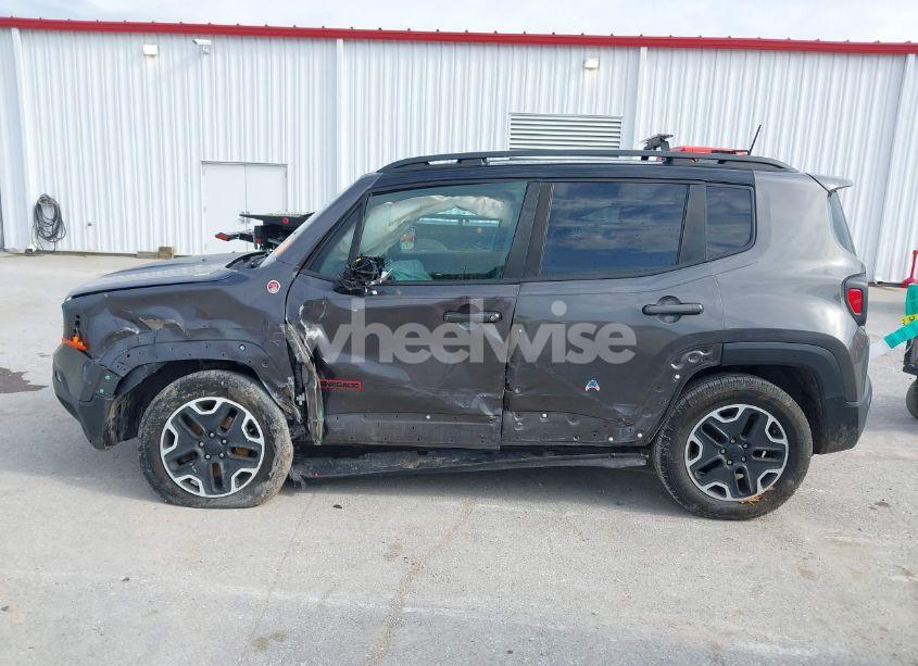 Photo 14 of 2017 Jeep Renegade TRAILHAWK 4X4 (VIN ZACCJBCB2HPF51653)