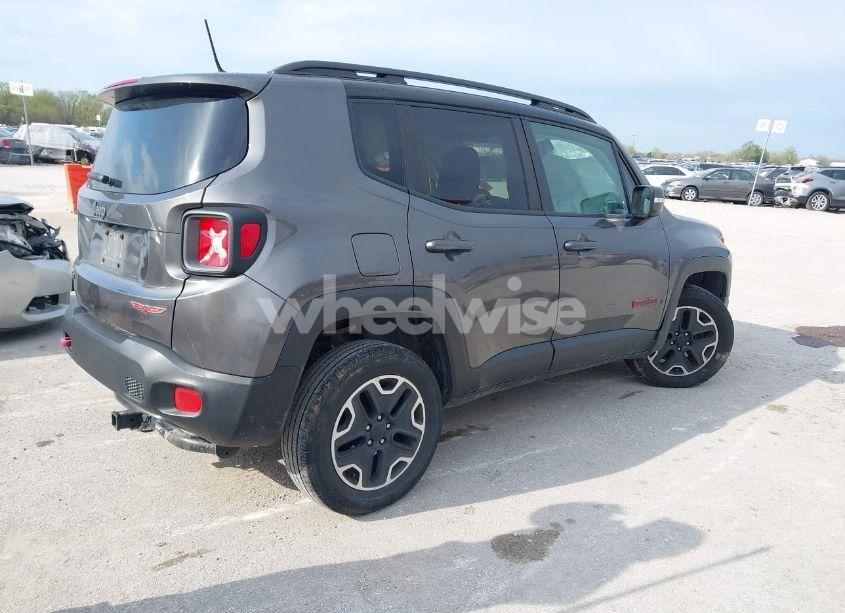 Photo 4 of 2017 Jeep Renegade TRAILHAWK 4X4 (VIN ZACCJBCB2HPF51653)