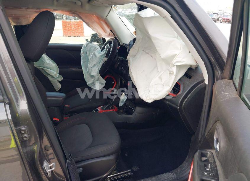 Photo 5 of 2017 Jeep Renegade TRAILHAWK 4X4 (VIN ZACCJBCB2HPF51653)