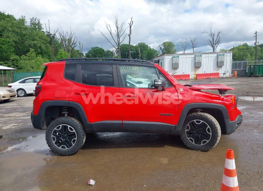 Photo 13 of 2017 Jeep Renegade TRAILHAWK 4X4 (VIN ZACCJBCB2HPG00852)