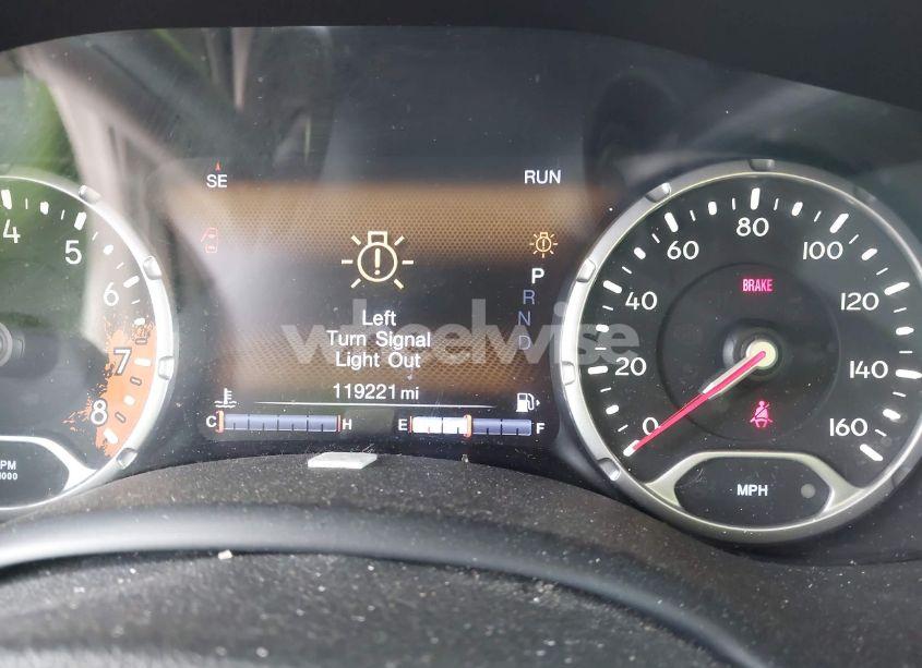 Photo 15 of 2017 Jeep Renegade TRAILHAWK 4X4 (VIN ZACCJBCB4HPF39469)