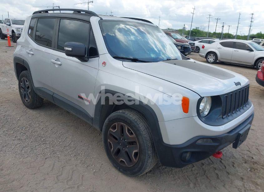 2017 Jeep Renegade TRAILHAWK 4X4 (VIN ZACCJBCB6HPE63267) main photo