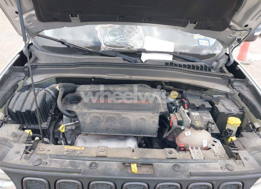 Photo 10 of 2017 Jeep Renegade TRAILHAWK 4X4 (VIN ZACCJBCB6HPE63267)