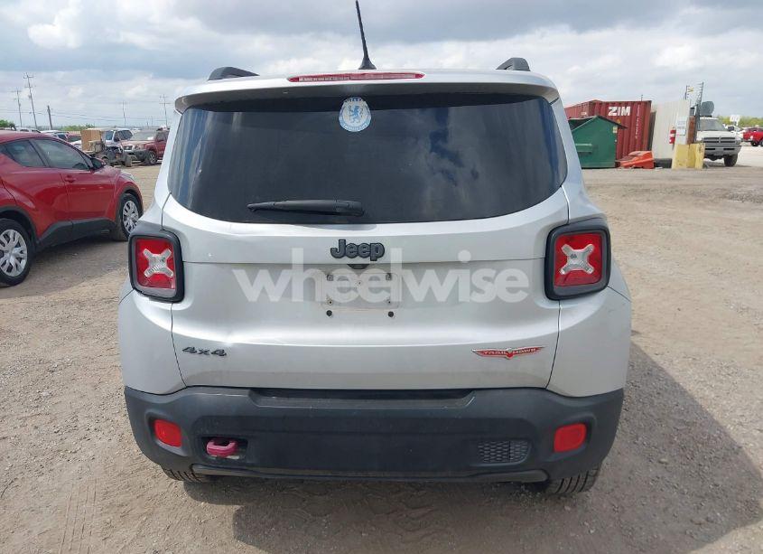 Photo 16 of 2017 Jeep Renegade TRAILHAWK 4X4 (VIN ZACCJBCB6HPE63267)