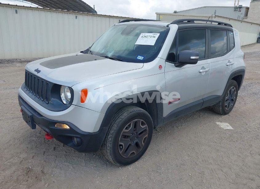 Photo 2 of 2017 Jeep Renegade TRAILHAWK 4X4 (VIN ZACCJBCB6HPE63267)