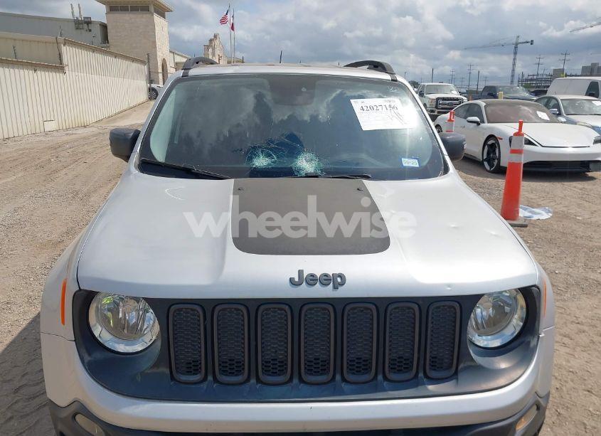 Photo 6 of 2017 Jeep Renegade TRAILHAWK 4X4 (VIN ZACCJBCB6HPE63267)