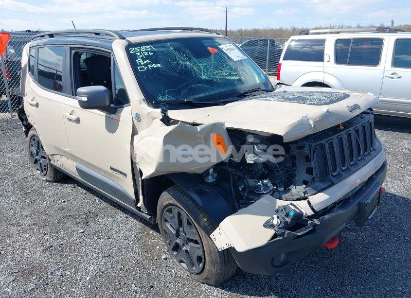 2017 Jeep Renegade DESERTHAWK 4X4 (VIN ZACCJBCB6HPE84958) main photo
