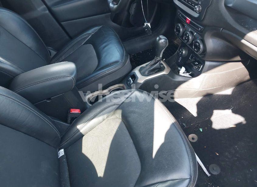 Photo 5 of 2017 Jeep Renegade DESERTHAWK 4X4 (VIN ZACCJBCB6HPE84958)