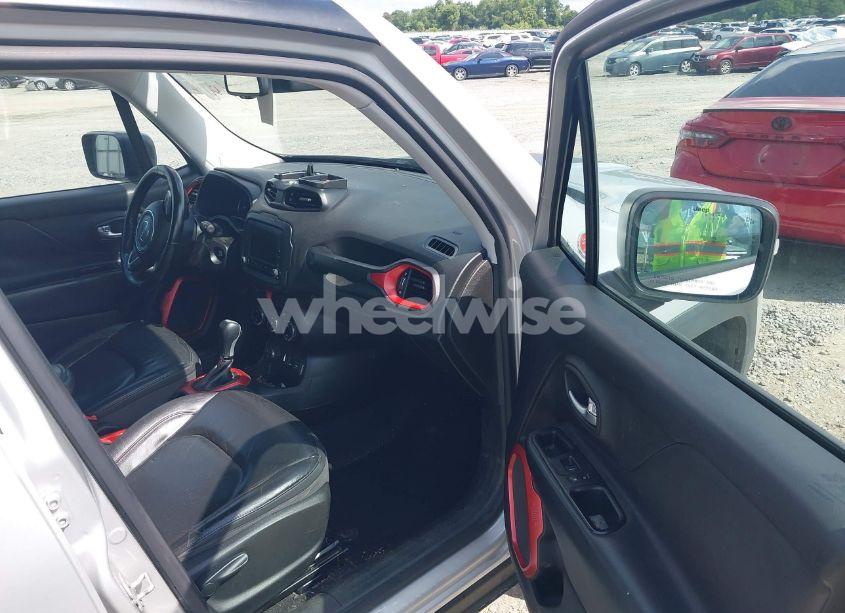 Photo 5 of 2017 Jeep Renegade TRAILHAWK 4X4 (VIN ZACCJBCB7HPG07800)