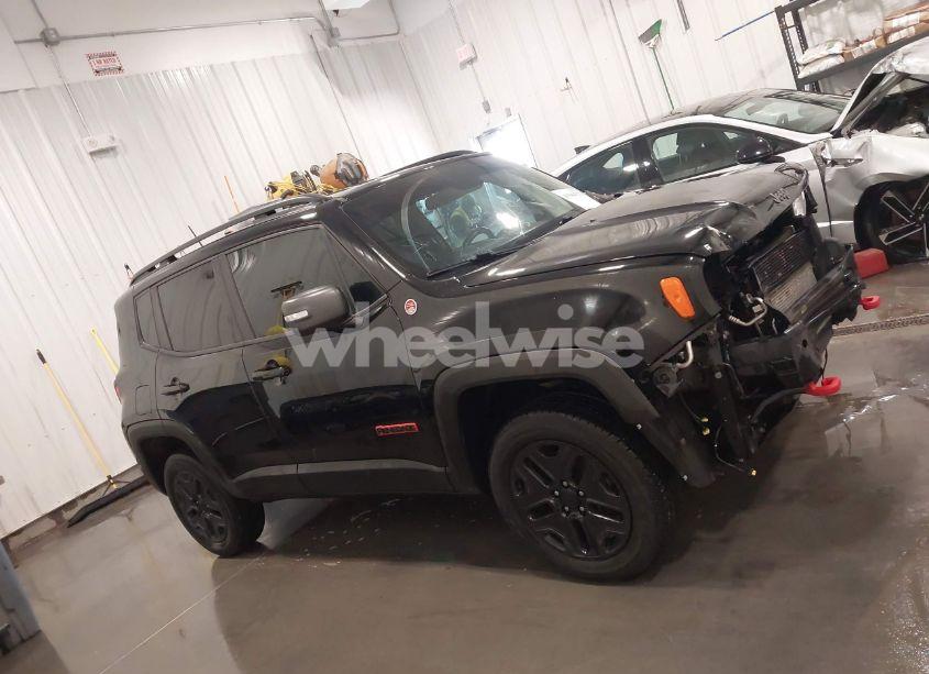 Photo 14 of 2018 Jeep Renegade TRAILHAWK 4X4 (VIN ZACCJBCB7JPH91187)