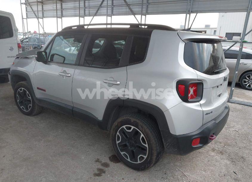 Photo 3 of 2017 Jeep Renegade TRAILHAWK 4X4 (VIN ZACCJBCB8HPE82127)