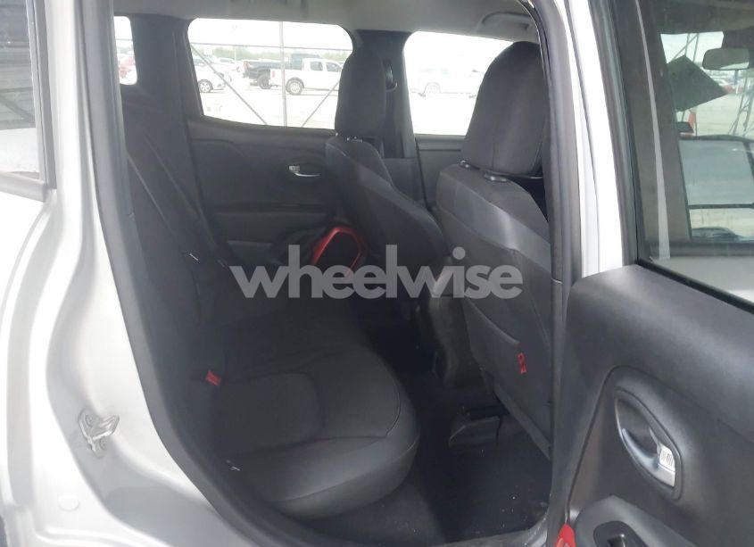 Photo 8 of 2017 Jeep Renegade TRAILHAWK 4X4 (VIN ZACCJBCB8HPE82127)