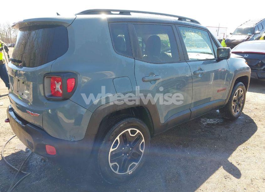 Photo 4 of 2017 Jeep Renegade TRAILHAWK 4X4 (VIN ZACCJBCB8HPE88025)