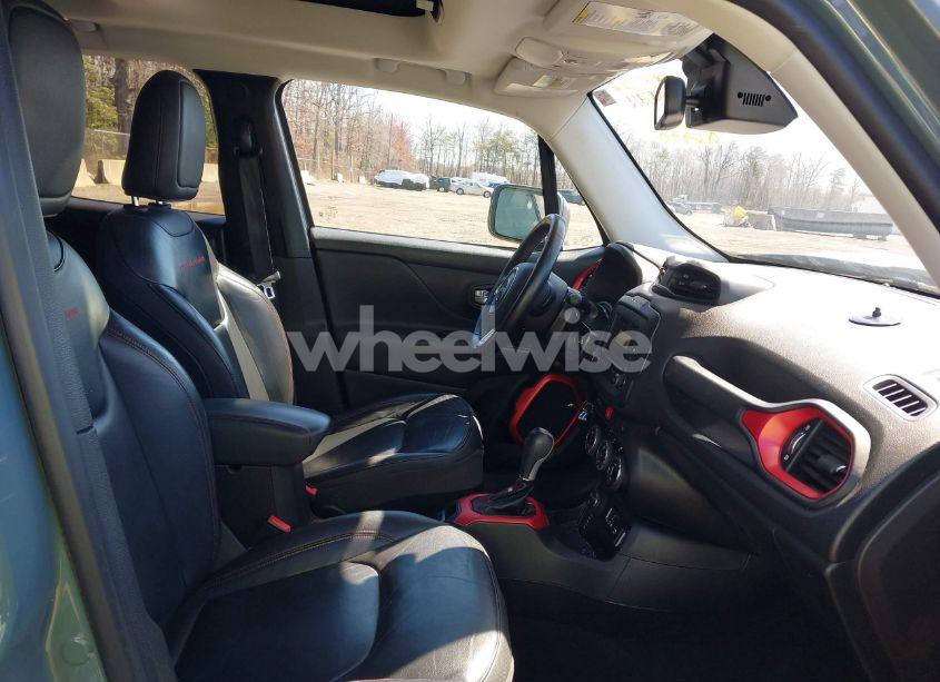 Photo 5 of 2017 Jeep Renegade TRAILHAWK 4X4 (VIN ZACCJBCB8HPE88025)