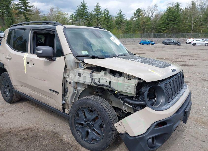 Photo 6 of 2017 Jeep Renegade DESERTHAWK 4X4 (VIN ZACCJBCB8HPE88509)