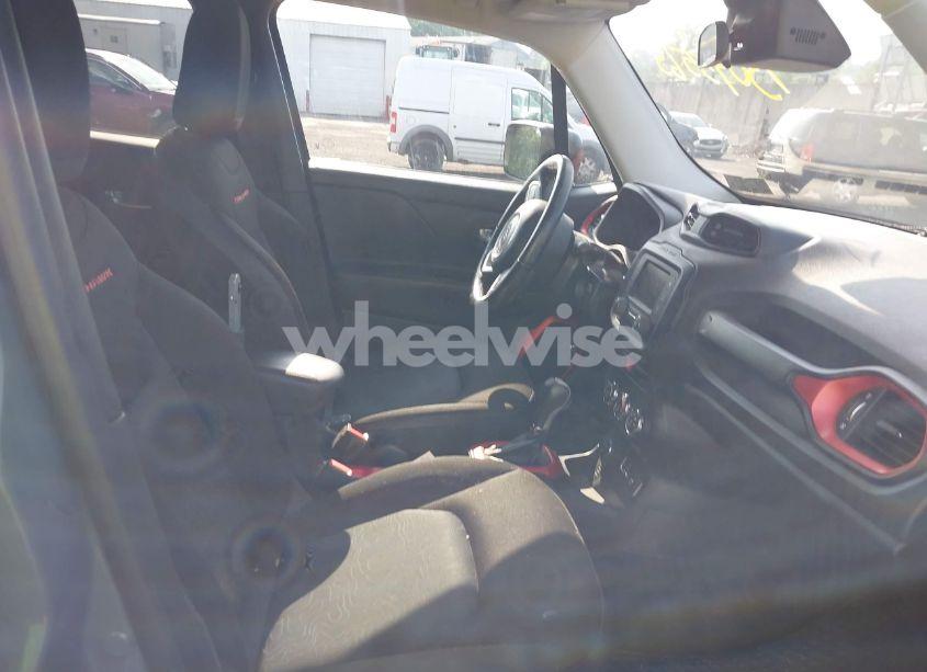 Photo 5 of 2016 Jeep Renegade TRAILHAWK (VIN ZACCJBCT8GPC66771)