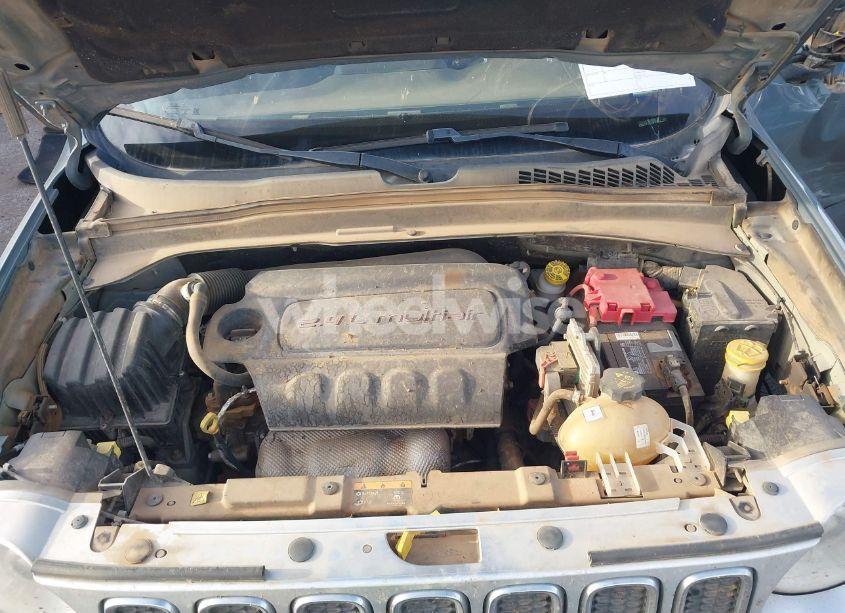 Photo 10 of 2018 Jeep Renegade LIMITED 4X4 (VIN ZACCJBDB0JPH79591)