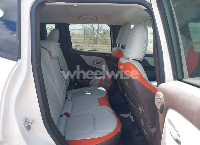 Photo 8 of 2017 Jeep Renegade LIMITED 4X4 (VIN ZACCJBDB2HPG21800)