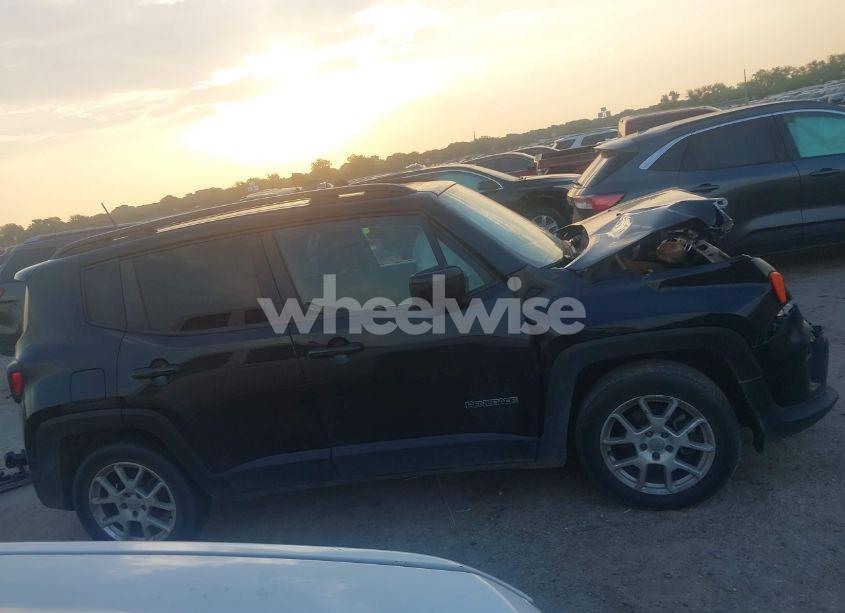 Photo 13 of 2019 Jeep Renegade LATITUDE FWD (VIN ZACNJABB0KPJ75446)